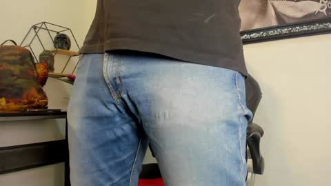 Liam online show from 01/29/25, 03:04