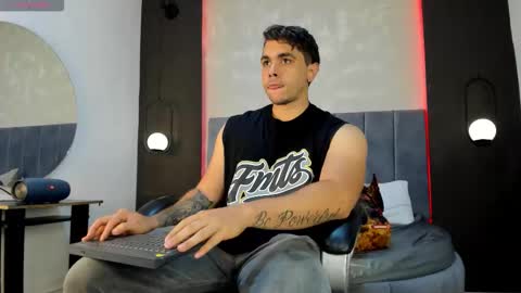 Liam online show from 10/07/25, 07:11