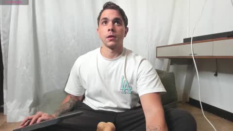 Liam online show from 10/30/25, 04:03