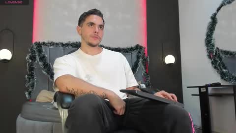 Liam online show from 12/03/25, 11:25