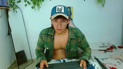 liamxul online show from 10/08/25, 07:44