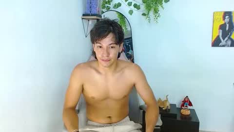 liamxul online show from 10/22/25, 07:24