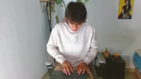 liamxul online show from 10/28/25, 09:17