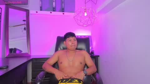Liam Cruz online show from 09/10/25, 10:10
