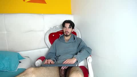 LiamLuxe online show from 12/12/24, 06:21
