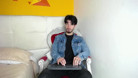 LiamLuxe online show from 12/17/24, 01:05