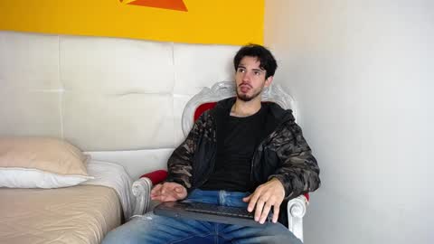 LiamLuxe online show from 12/18/24, 12:18