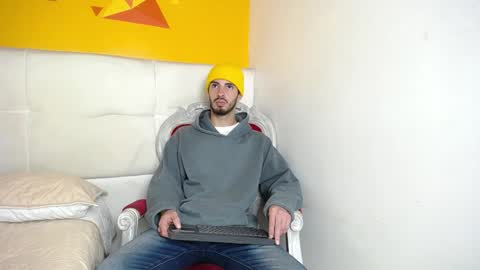 LiamLuxe online show from 12/27/24, 06:53