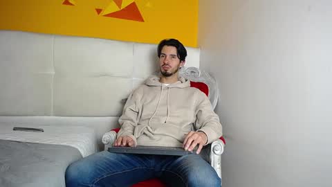 LiamLuxe online show from 01/22/25, 12:17
