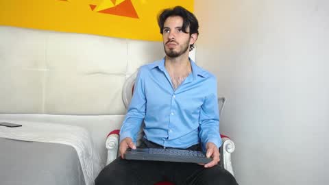 LiamLuxe online show from 02/05/25, 06:04