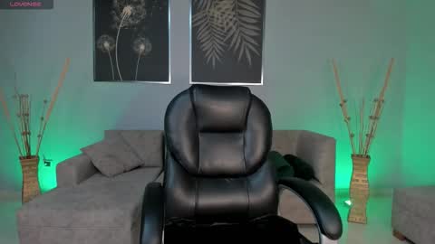 Liam online show from 10/04/25, 03:37