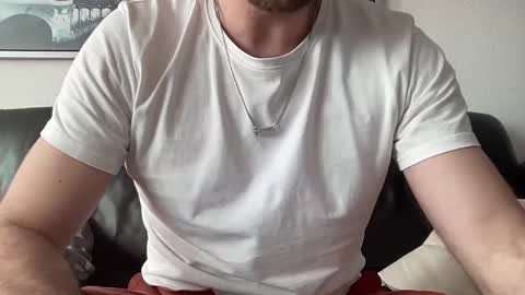 Snapshot of liamnilod chatting on 12/30/24, 10:43 Chris online show from 12/30/24, 10:43