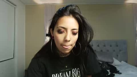 Snapshot of liamonroee_ chatting on 09/17/25, 11:45 L I A M O N R O E online show from 09/17/25, 11:45