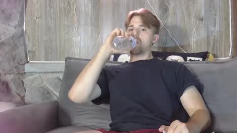 Liam and Zoe online show from 09/09/25, 03:28