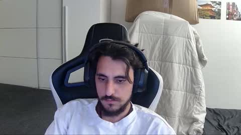 Snapshot of liamriddley chatting on 11/02/25, 02:14 liamriddley online show from 11/02/25, 02:14