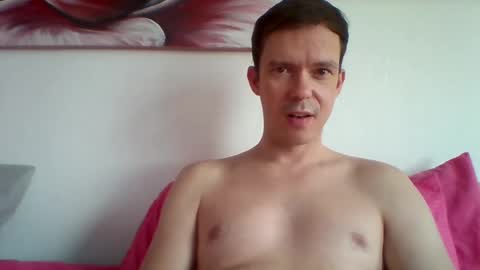 Snapshot of liamrosezn chatting on 12/03/24, 04:14 LiamRose online show from 12/03/24, 04:14