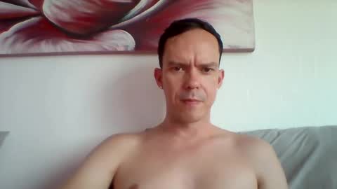 Snapshot of liamrosezn chatting on 12/05/24, 10:44 LiamRose online show from 12/05/24, 10:44