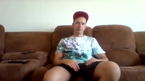 Snapshot of liamrosezn chatting on 02/08/25, 12:06 LiamRose online show from 02/08/25, 12:06