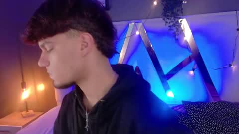 Snapshot of liamthunder05_ chatting on 11/19/25, 03:06 Liam Thunder online show from 11/19/25, 03:06