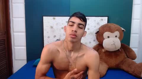 Snapshot of liamwyat chatting on 11/23/25, 10:37 L I A M online show from 11/23/25, 10:37