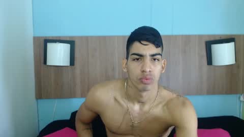 Snapshot of liamwyat chatting on 11/24/25, 10:48 L I A M online show from 11/24/25, 10:48