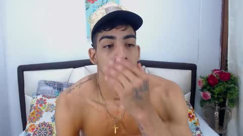 Snapshot of liamwyat chatting on 11/25/25, 10:37 L I A M online show from 11/25/25, 10:37