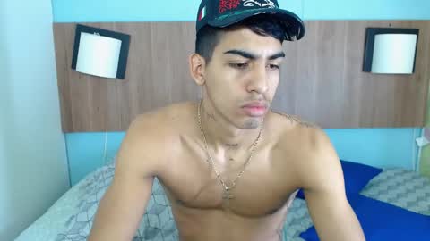 Snapshot of liamwyat chatting on 11/28/25, 10:40 L I A M online show from 11/28/25, 10:40