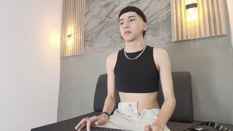 lian_cameron online show from 01/14/26, 03:56