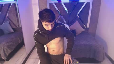 lian online show from 09/20/25, 04:46