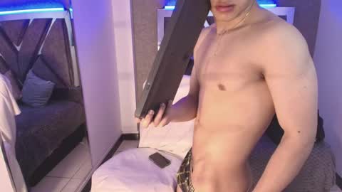 lian online show from 09/25/25, 04:38