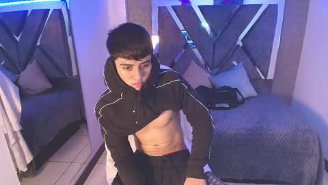 lian online show from 09/26/25, 04:05