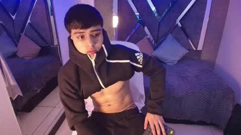 lian online show from 10/17/25, 04:15