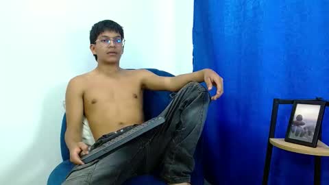 lian_wood online show from 09/12/25, 01:33