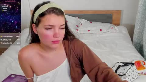 liana_8 online show from 11/13/25, 05:01