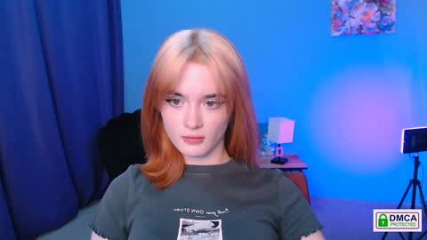 Snapshot of liana_kisses chatting on 01/02/25, 10:44 Little Liana online show from 01/02/25, 10:44