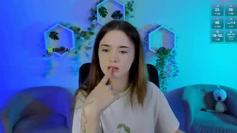 Little Liana  online show from 07/09/26, 06:45
