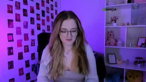 Little Liana  online show from 07/18/26, 06:45