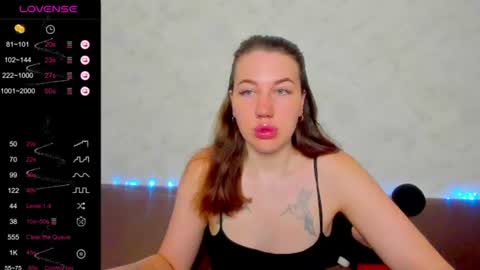 lianawow_ online show from 07/25/26, 02:09