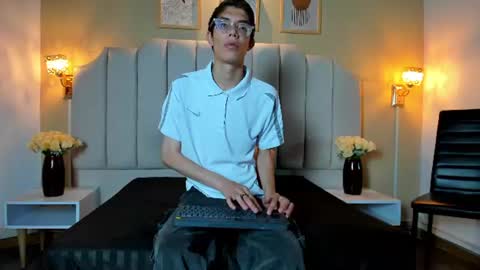 lianferrer_ online show from 08/08/26, 11:34
