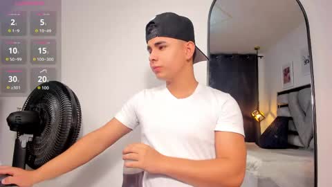 lianfox_ online show from 05/14/26, 12:23