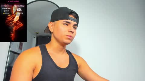 lianfox_ online show from 06/03/26, 12:19