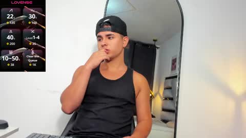 lianfox_ online show from 07/27/26, 12:23