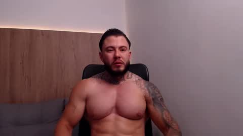 Snapshot of lianjones9 chatting on 11/16/25, 06:02 lianjones9 online show from 11/16/25, 06:02