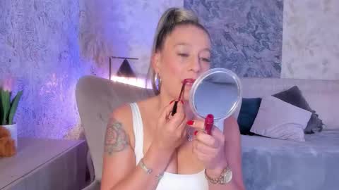 Lian online show from 11/19/25, 07:47