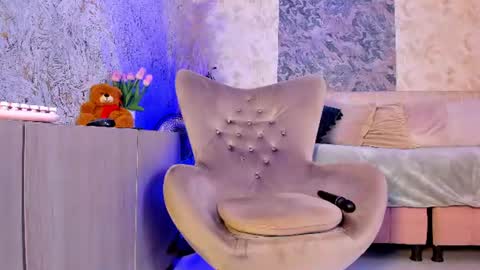 Lian online show from 07/29/26, 07:34