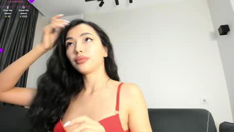 Lian online show from 09/26/25, 07:23