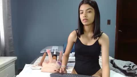 LiaOrtiz online show from 12/10/24, 07:32