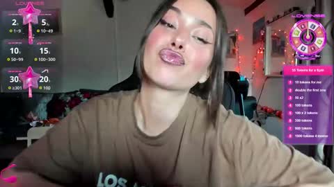 LiaQuinn online show from 10/22/25, 01:33