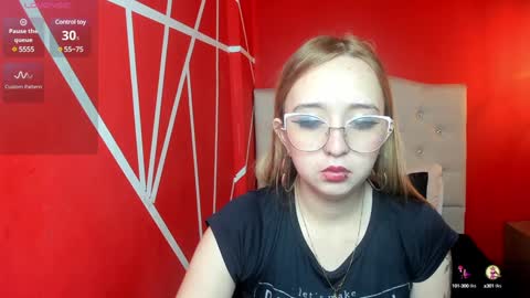 Lia Roberts online show from 12/18/24, 12:07
