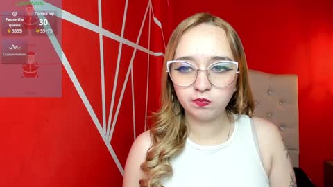 Lia Roberts online show from 12/20/24, 12:27